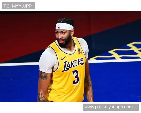 浓眉出战24分钟表现平平12分4板1助正负值惨淡24